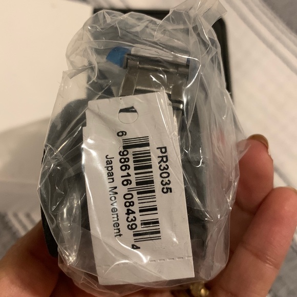 REMIX WATCH - Picture 2 of 3